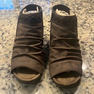BOC Comfort Brown Sandals